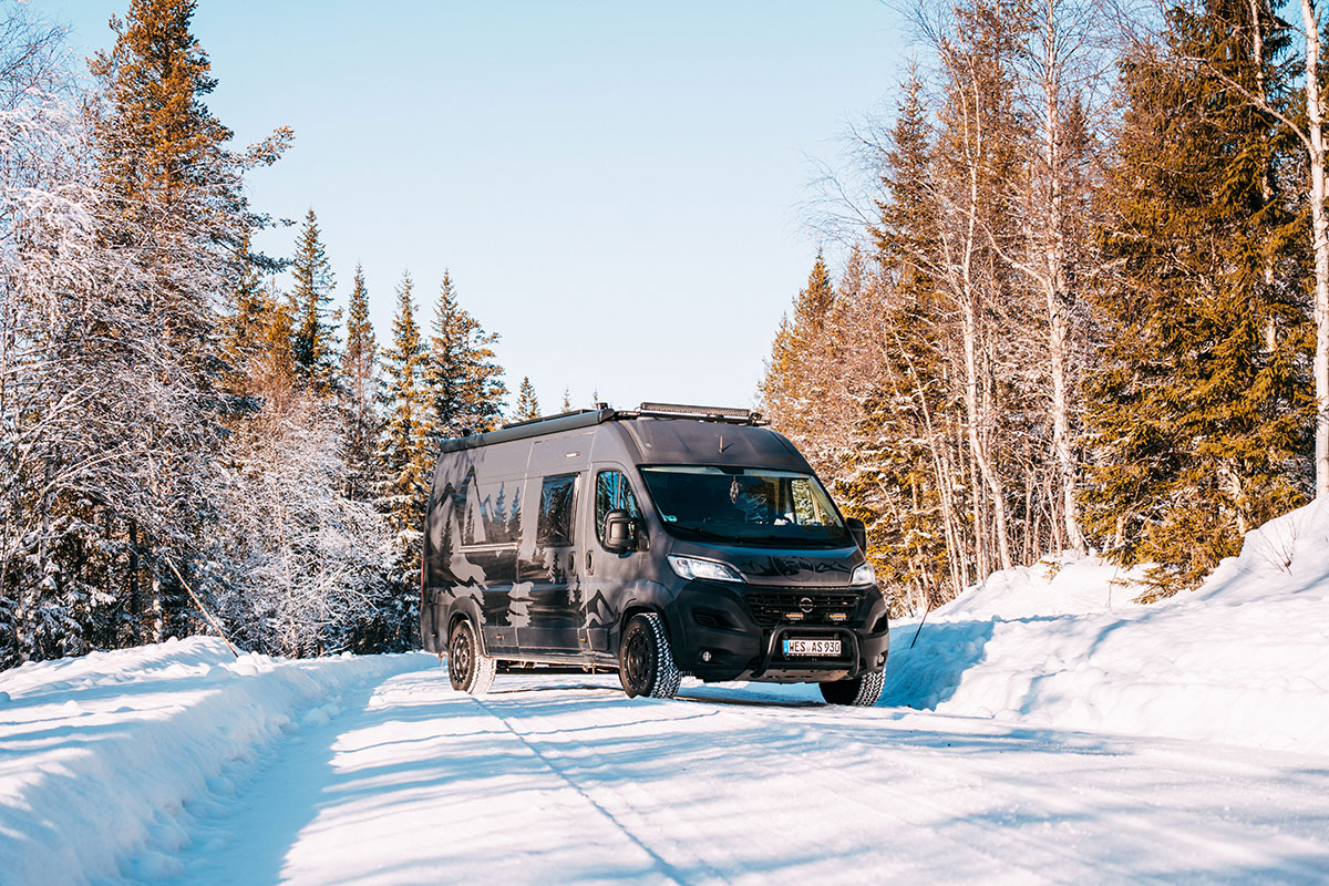Abseits der Strasse | Vollfolierung vom Campervan